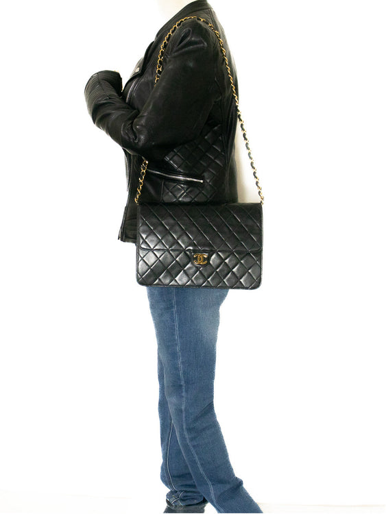 CHANEL Chain Shoulder Bag Clutch Black Quilted Flap Lambskin Purse k13 hannari-shop