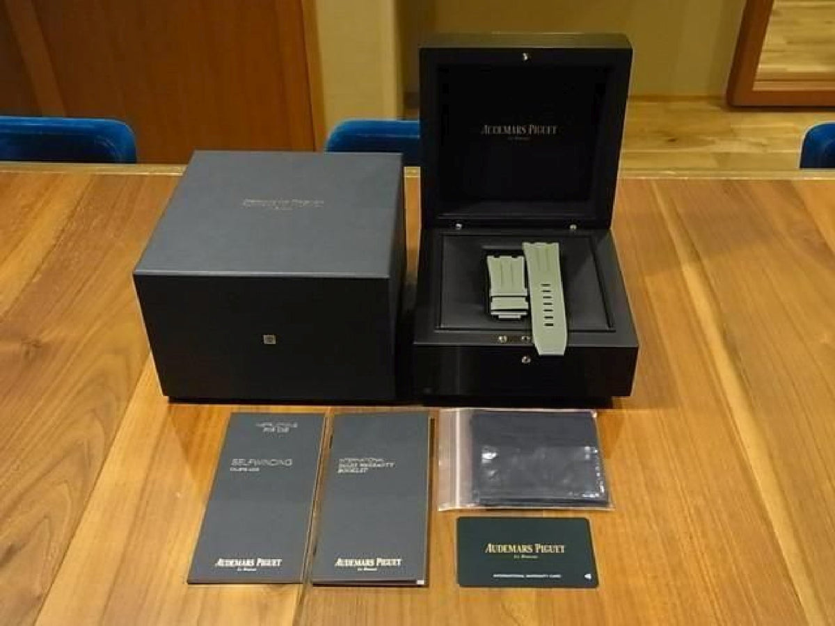 AUDEMARS PIGUET Royal Oak Offshore Diver khaki green 15720ST.OO.A052CA.01 Mens 192952170 hannari-shop