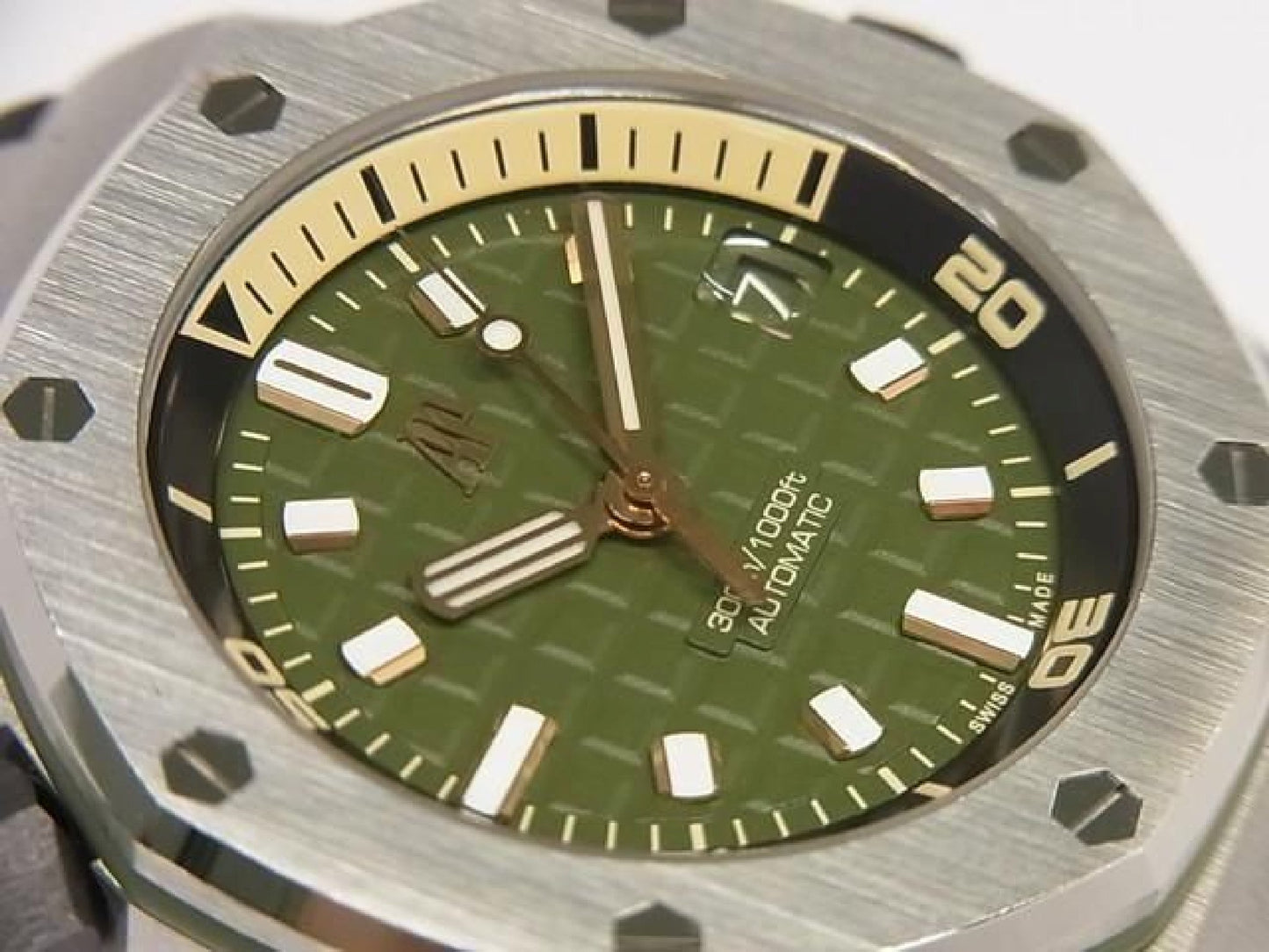 AUDEMARS PIGUET Royal Oak Offshore Diver khaki green 15720ST.OO.A052CA.01 Mens 192952170 hannari-shop