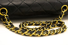 Borsa a tracolla CHANEL classica a doppia patta con catena da 10 pollici Pelle di agnello nera m19