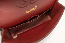 Borsa a tracolla CHANEL classica a doppia patta con catena da 10 pollici Pelle di agnello nera m19