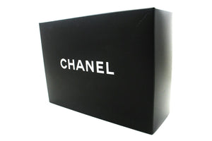 Borsa a tracolla CHANEL classica a doppia patta con catena da 10 pollici Pelle di agnello nera m19
