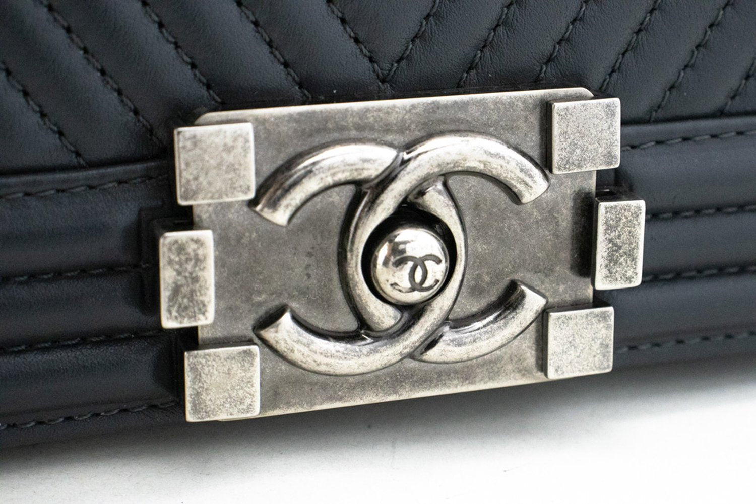 CHANEL Boy Dark Gray V-Stitch Chain Shoulder Bag Quilted Flap n41 hannari-shop