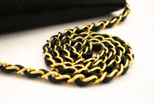 Borsa a tracolla CHANEL con catena a patta intera Pochette in pelle di agnello trapuntata nera j67