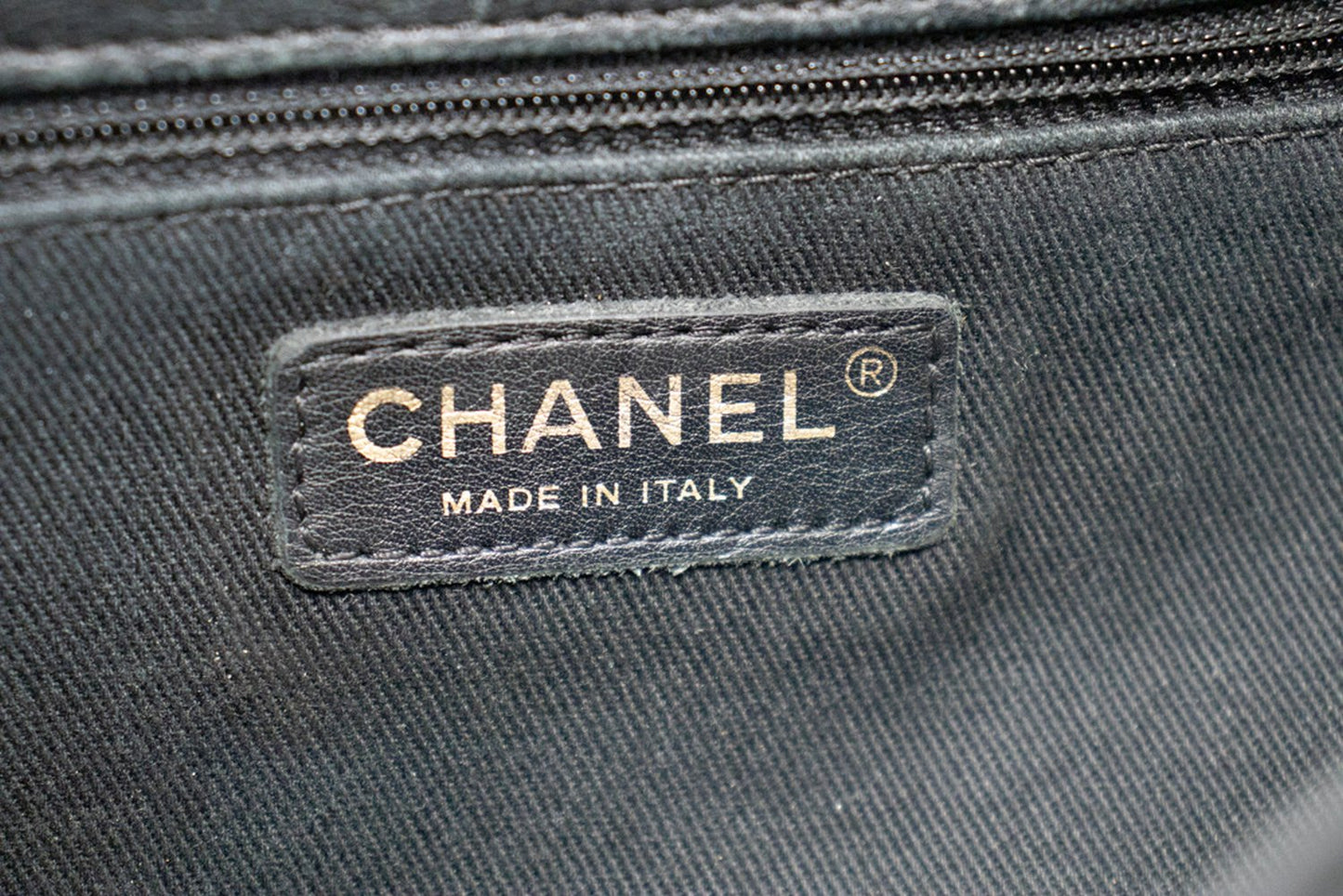 Chanel Chevron V-Stitch Leather Chain Shoulder Bag Single Flap Mat k59