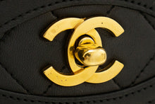 CHANEL Borsa a tracolla a catena classica vintage con patta singola trapuntata in agnello L11