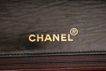 CHANEL Full Flap Chain Schultertasche Schwarzes gestepptes Lammleder L56