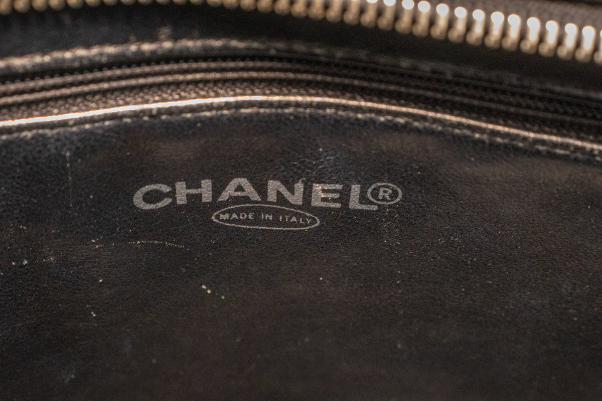 CHANEL Silver Medallion Grained Calfskin Leather Shoulder Bag ap3 — interior CHANEL logo hannari-shop